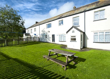 Killigarth Manor Holiday Park- Holiday Cottages