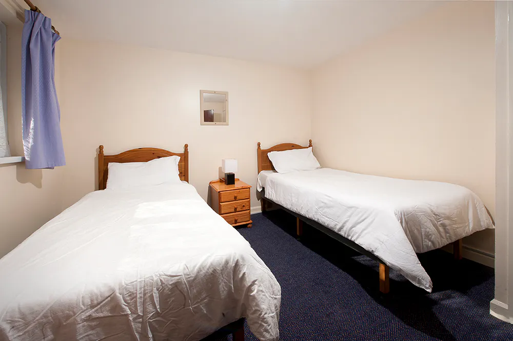 Twin Bedroom | 2 Bed Bronze Apartment
