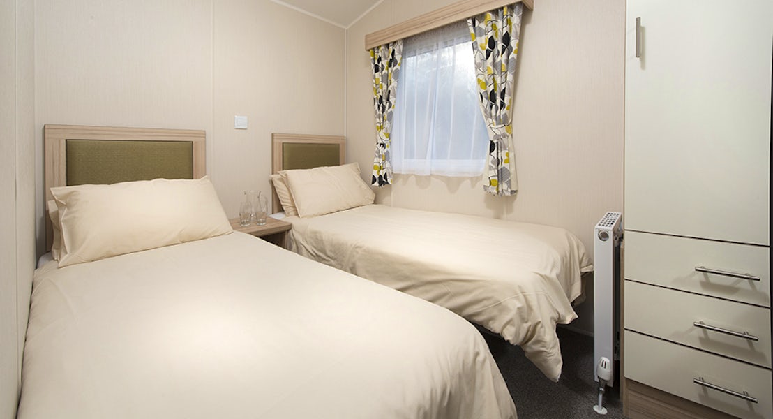 Holiday Lodge | Twin Bedroom