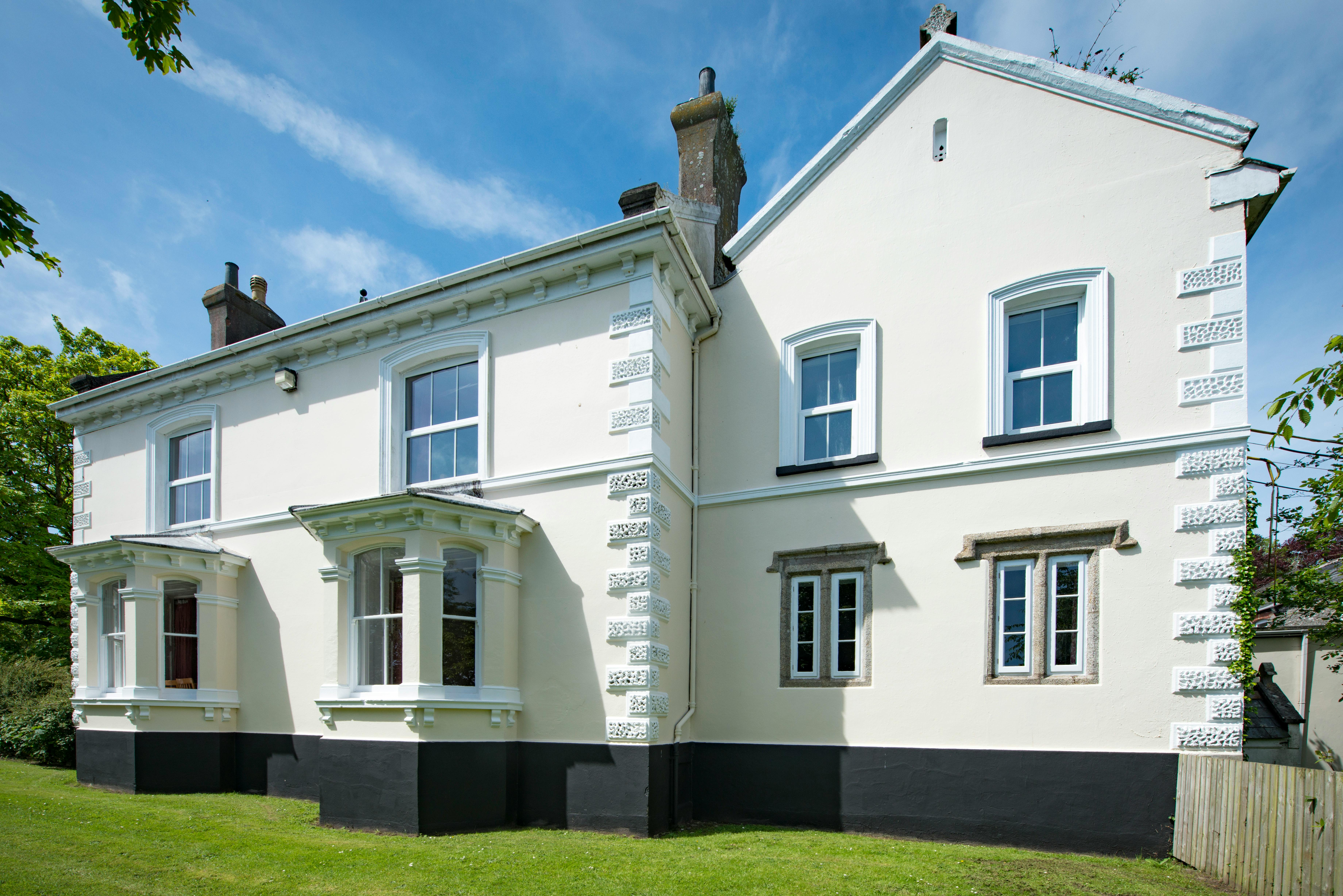 Exterior of manor apartment