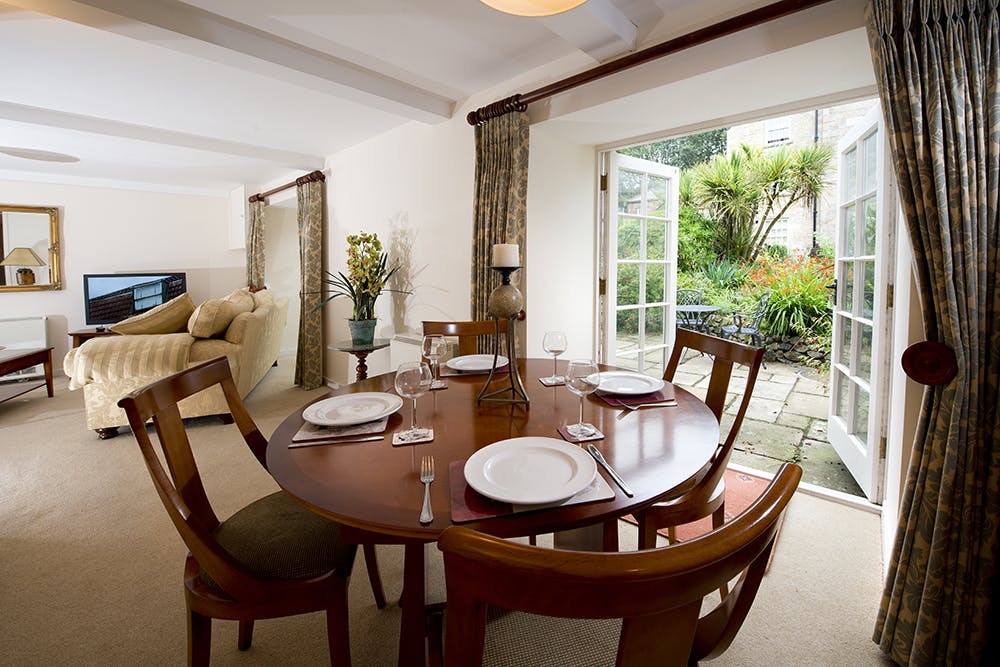 Lounge/diner¦ Kenegie Apartment