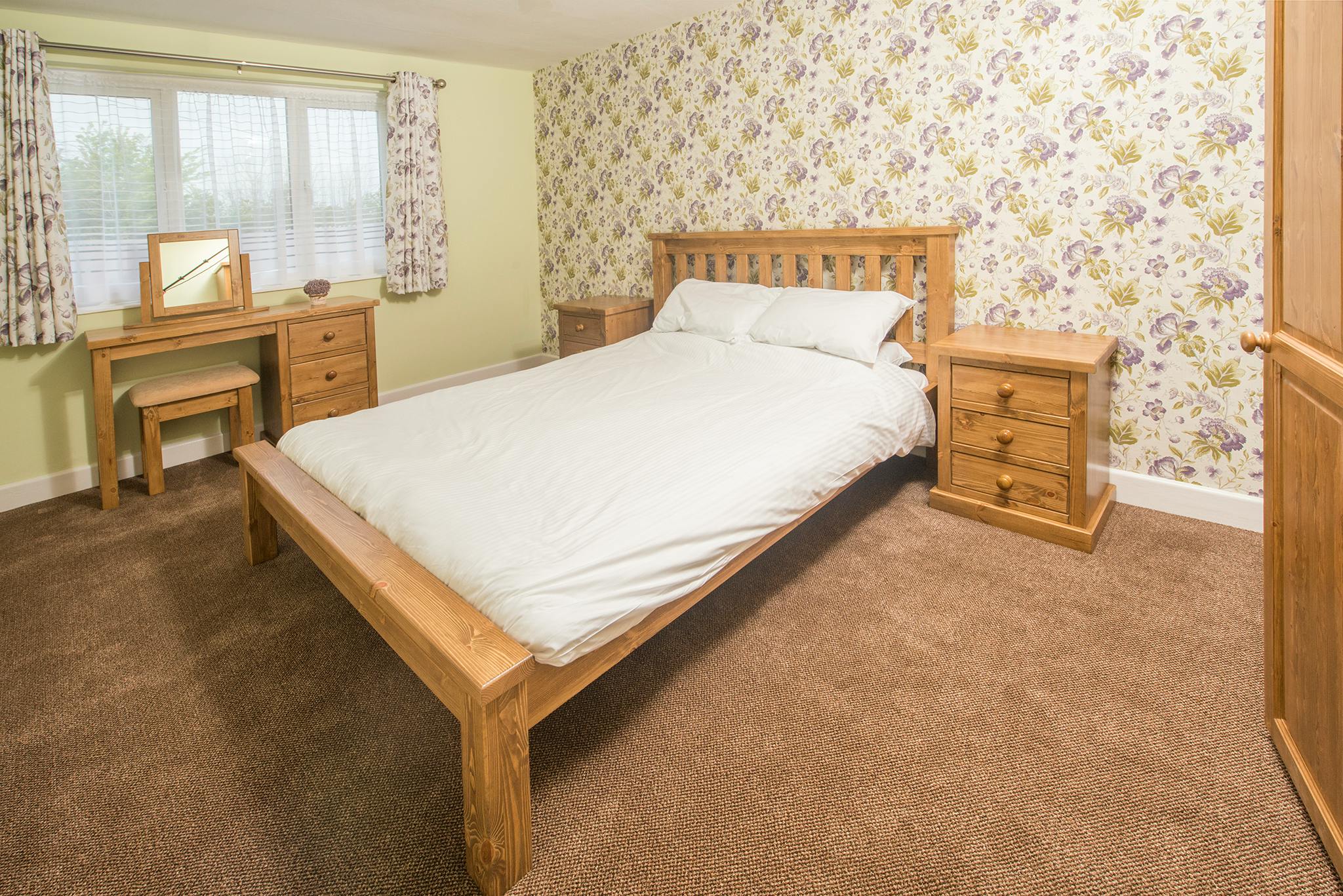 Master bedroom ¦ Widemouth Farnhouse