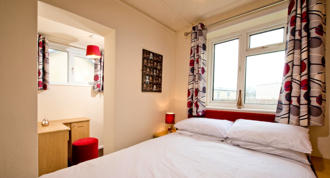 Silver chalet bedroom ¦ Somerset holiday park