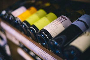Scarlet Wines & The Vineyard Table