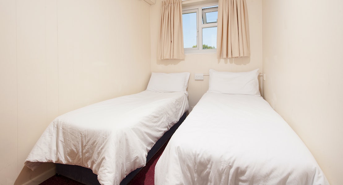 Bronze chalet twin bedroom ¦Somerset Holiday Park ¦Sandy Glade