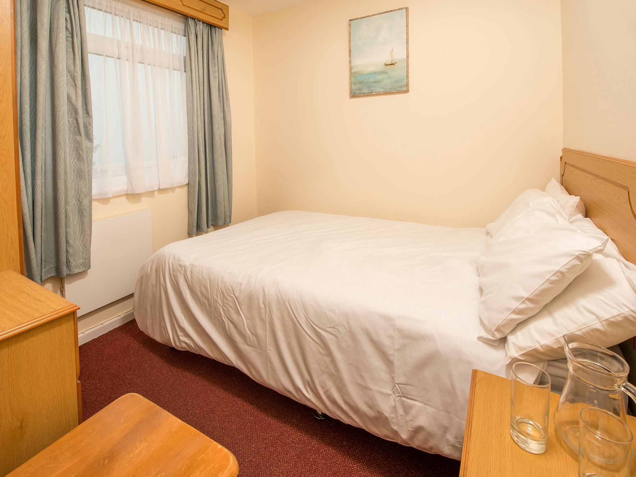 Bedroom ¦Value Chalet ¦ Holiday Parks