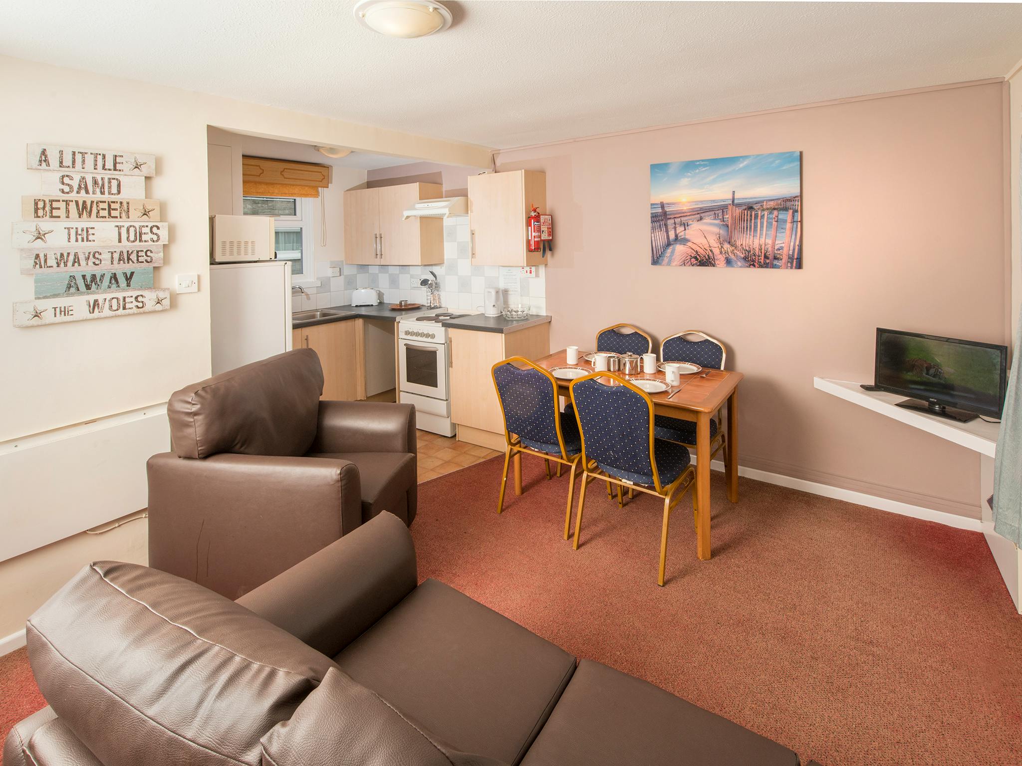 Main room ¦Value Chalet ¦ Holiday Parks