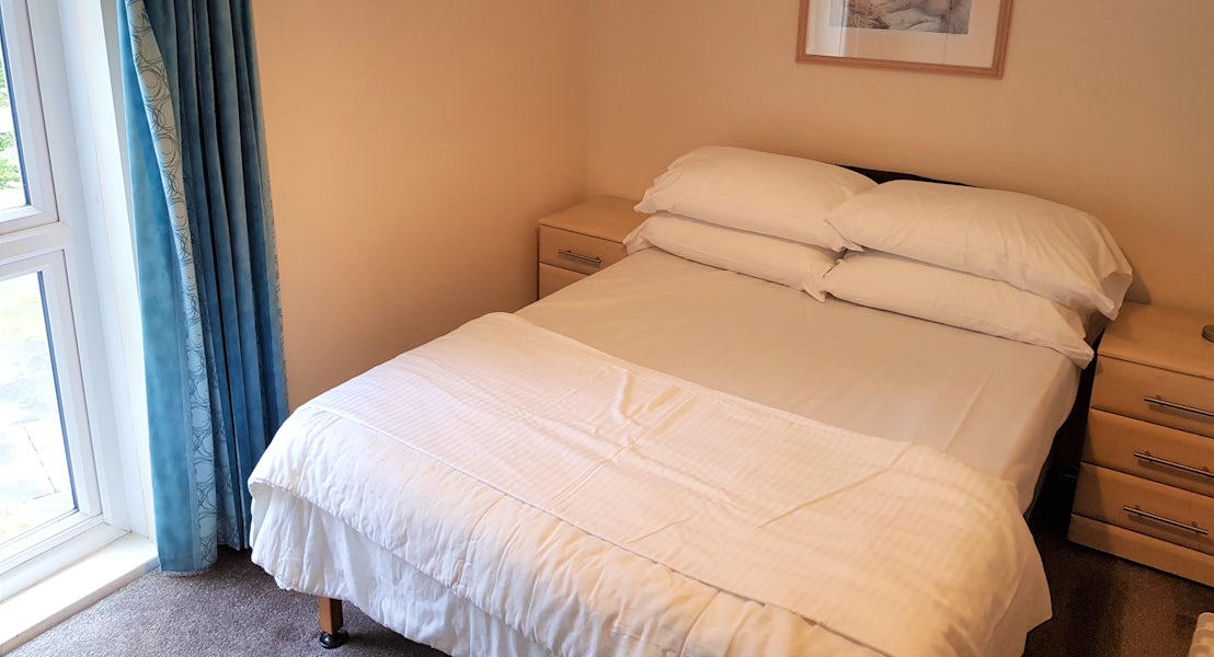 Master bedroom ¦ 2 bed silver house