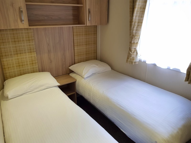 Twin bedroom ¦ 2 Bed Gold Caravan Lodge Pet