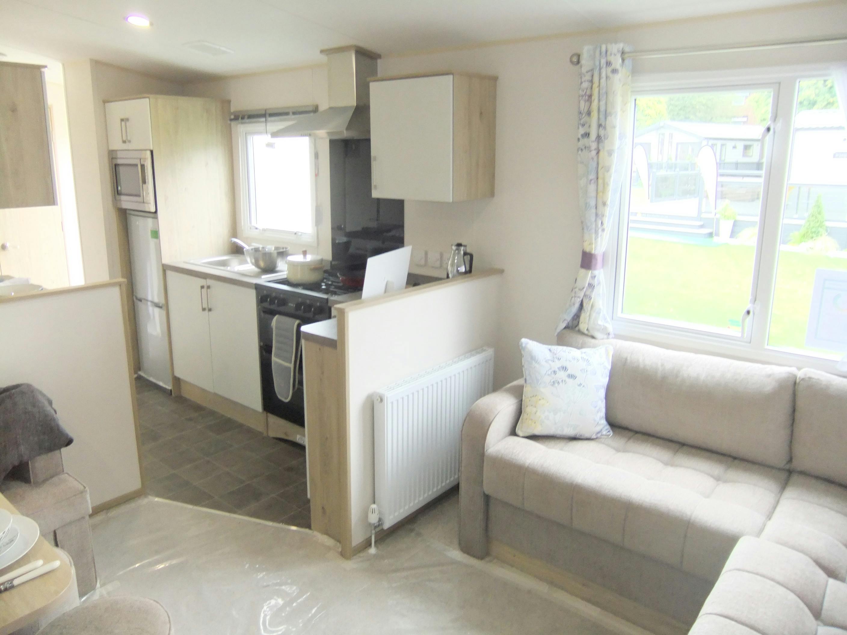 Compact Gold kitchen