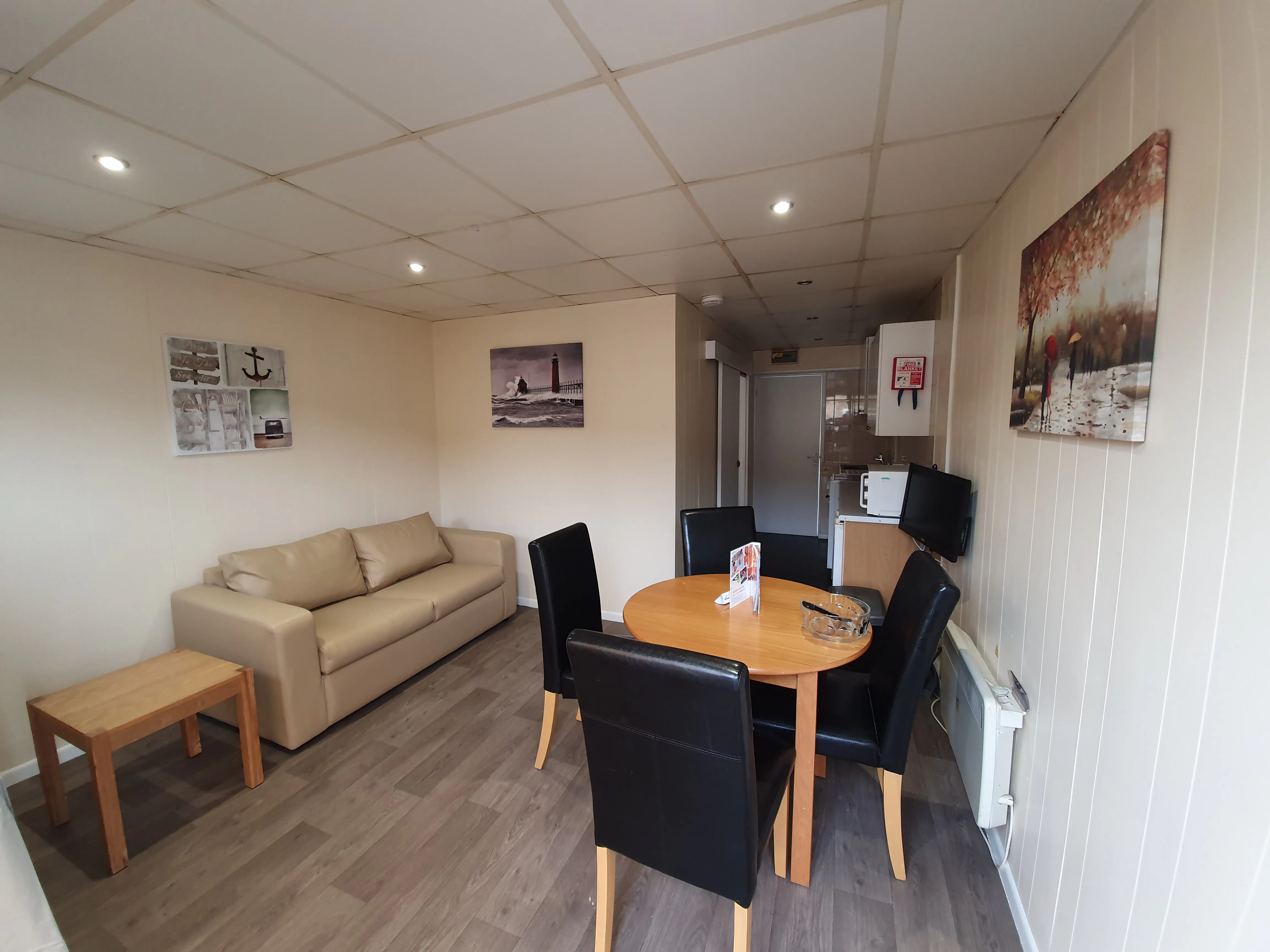 Dining Area | 1 Bed Budget Chalet