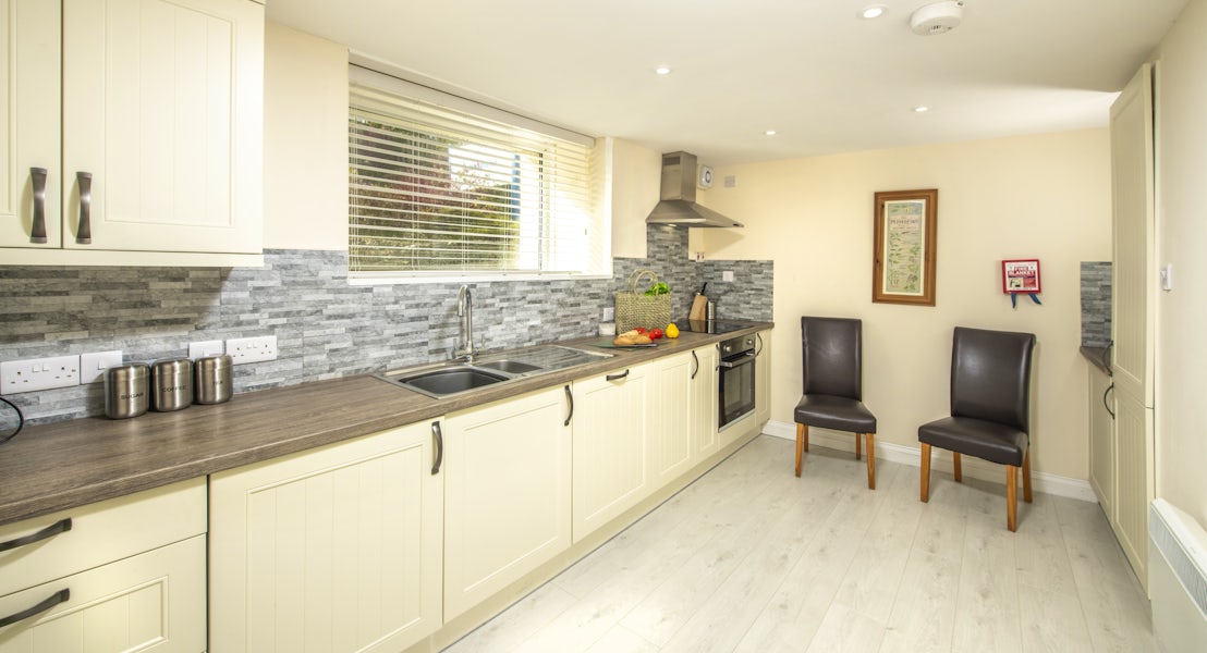 Kitchen ¦ Killigarth Cottage