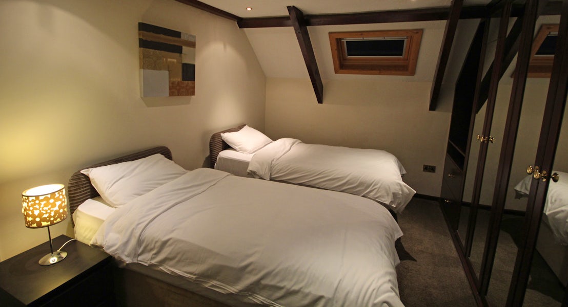 Twin room ¦ Old Millers Cottage