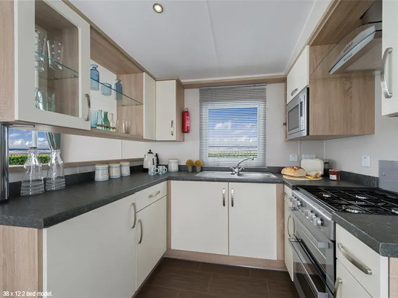Kitchen ¦ 3 Bed Silver Plus Caravan