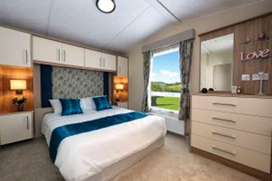 Alternative bedroom ¦ 2 bed platinum plus caravan lodge
