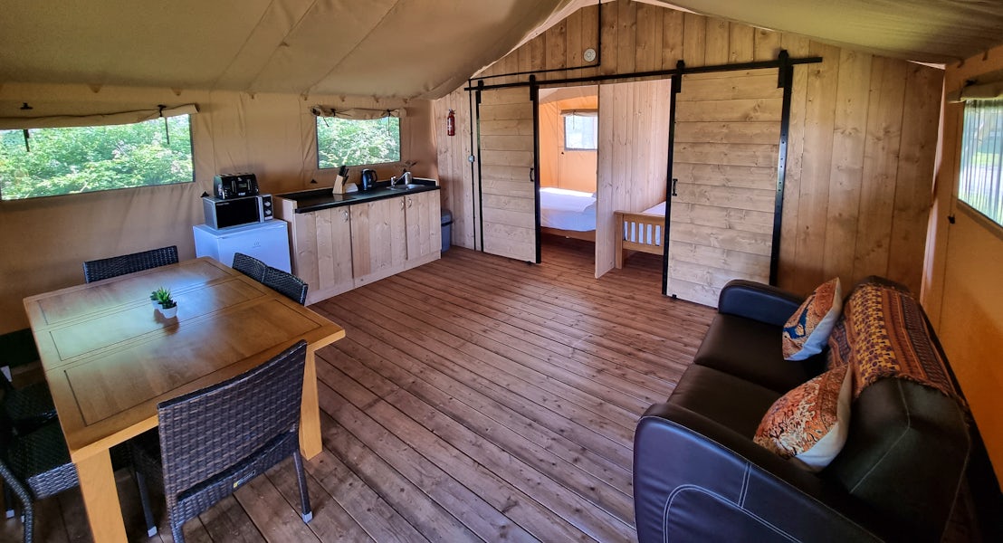 Interior ¦ Safari Tent 6