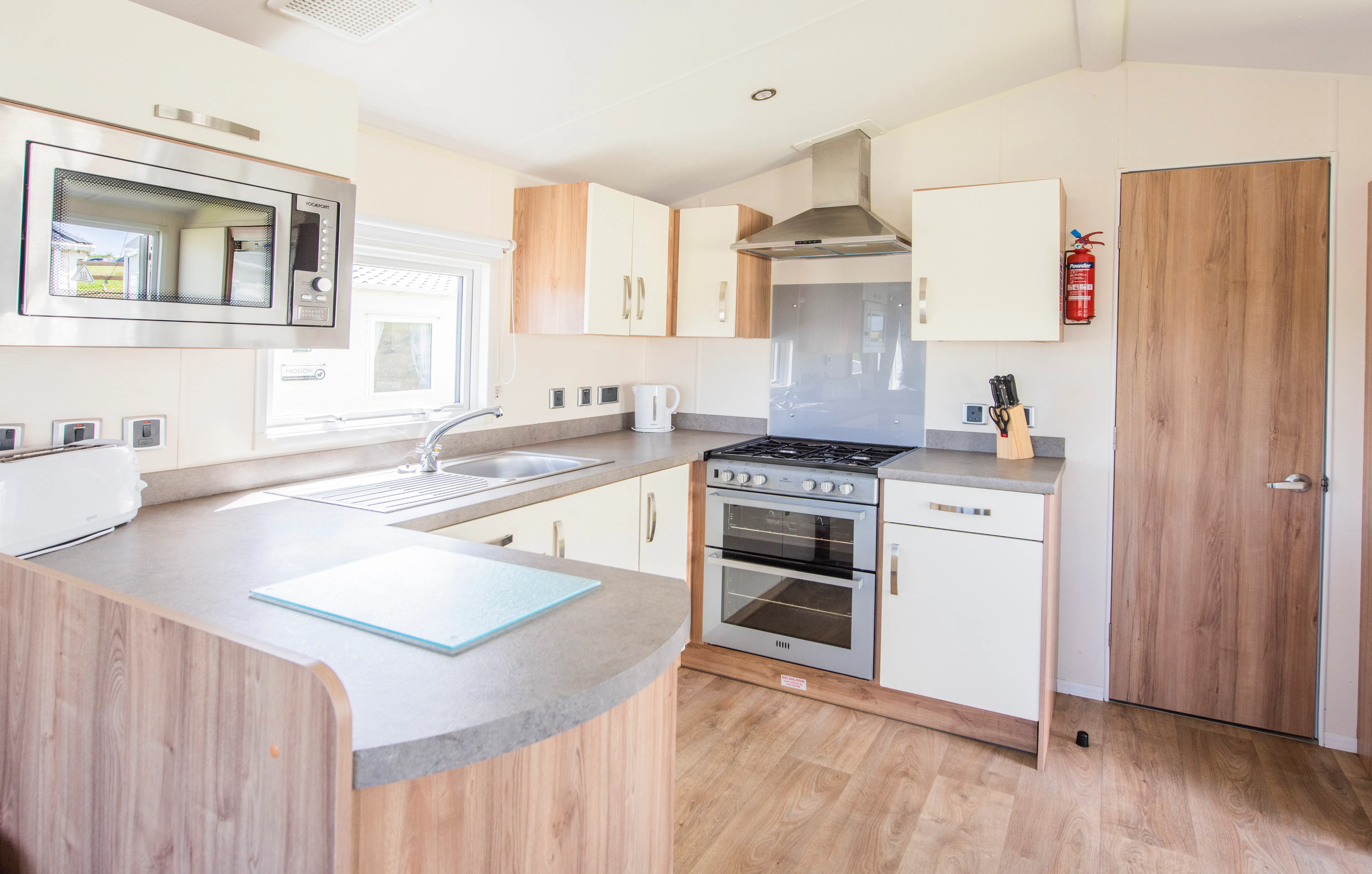 Kitchen ¦ 2 bed silver caravan pet