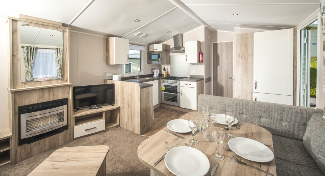 Kitchen | Lounge | Silver Caravan