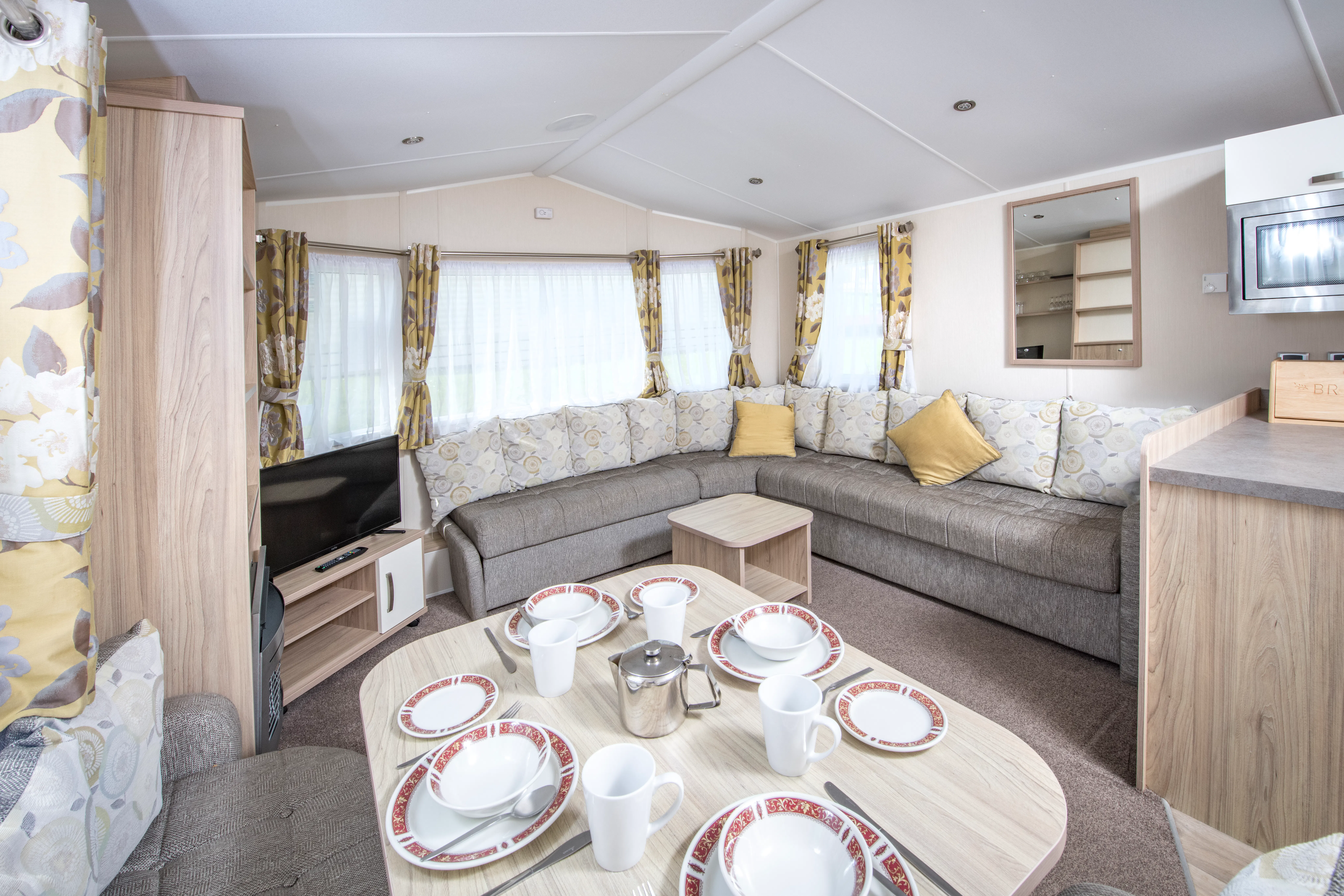 Lounge Area | Silver Caravan