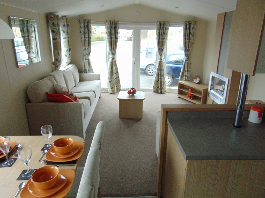 Lounge Dining Area | Silver Caravan
