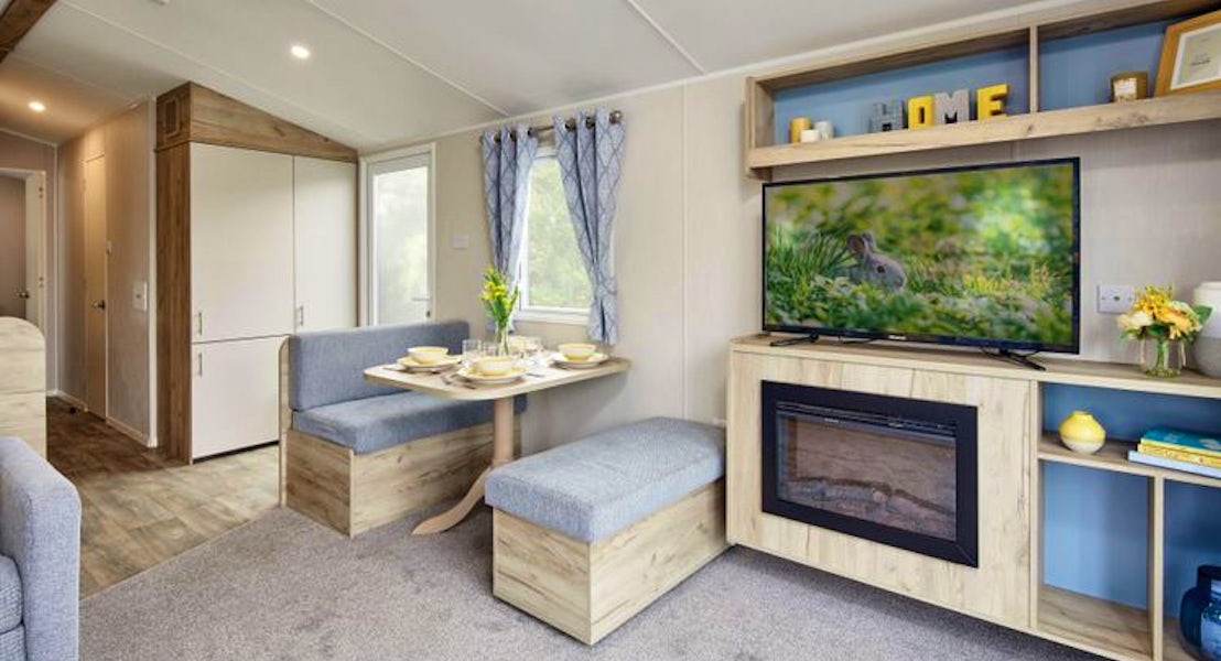 Lounge  ¦ 2 Bedroom Platinum Caravan