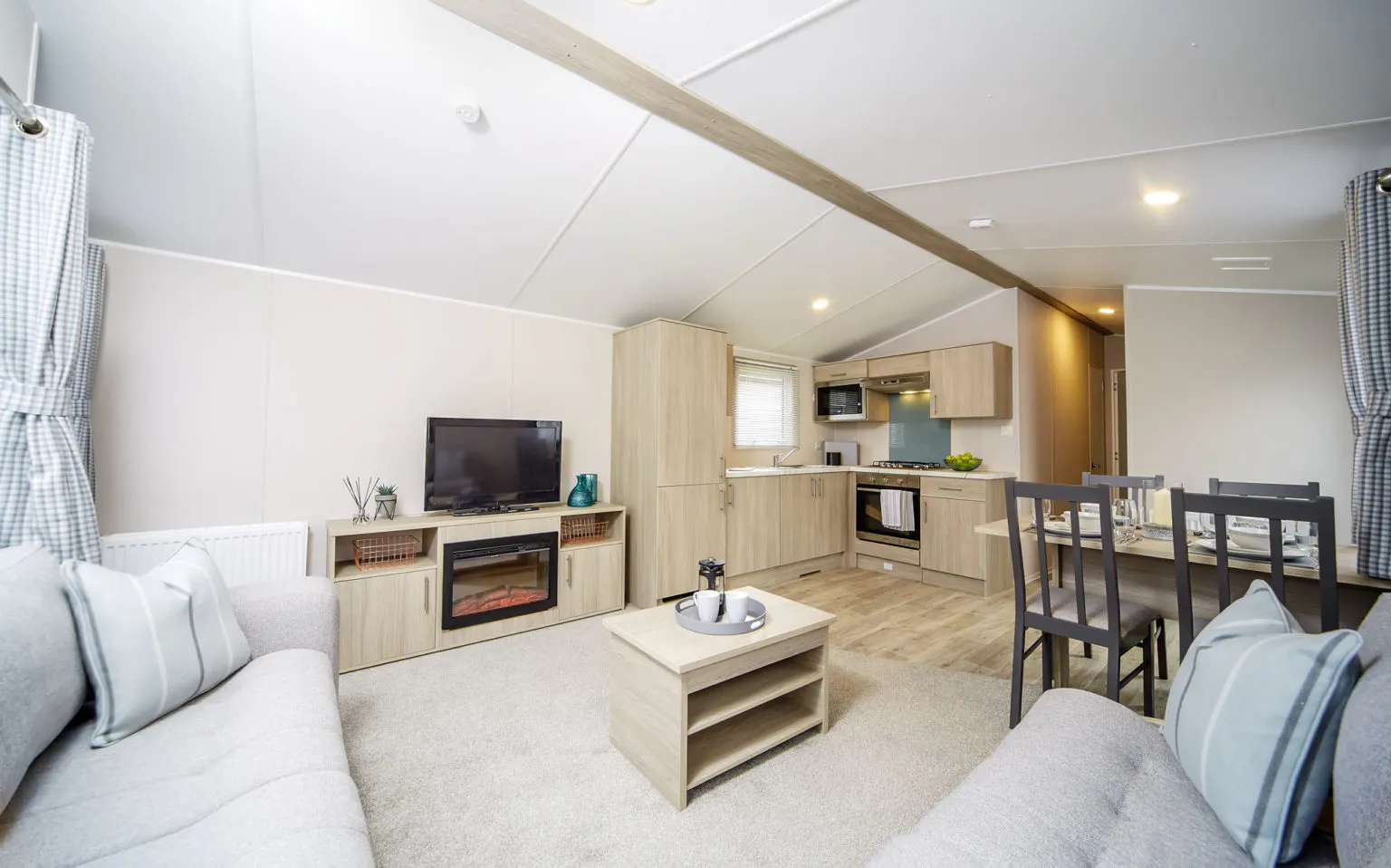 Lounge ¦ 2 Bedroom Classic Caravan Pet