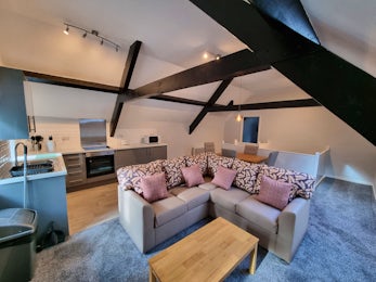 Double Bedroom | 2 Bed Silver Mews