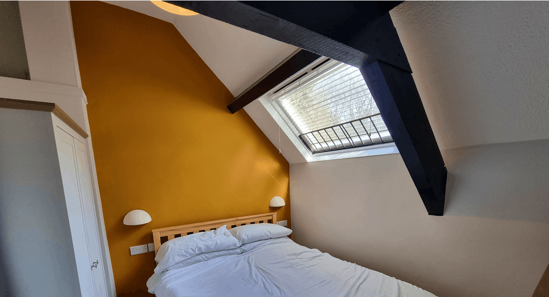 Bedroom ¦ 2 bed gold mews apartment