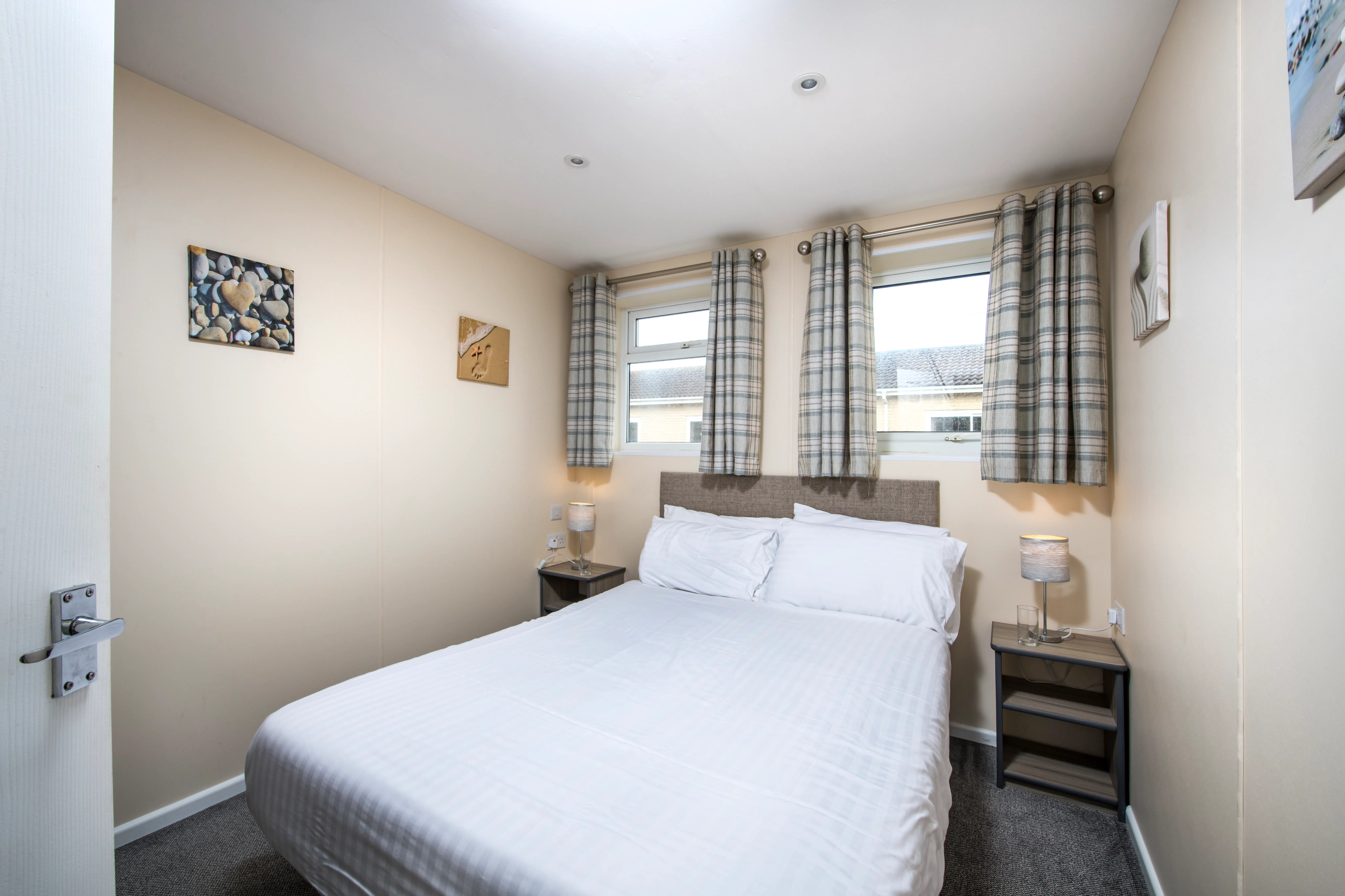Master Bedroom ¦ 2 Bedroom Gold Chalet Pet