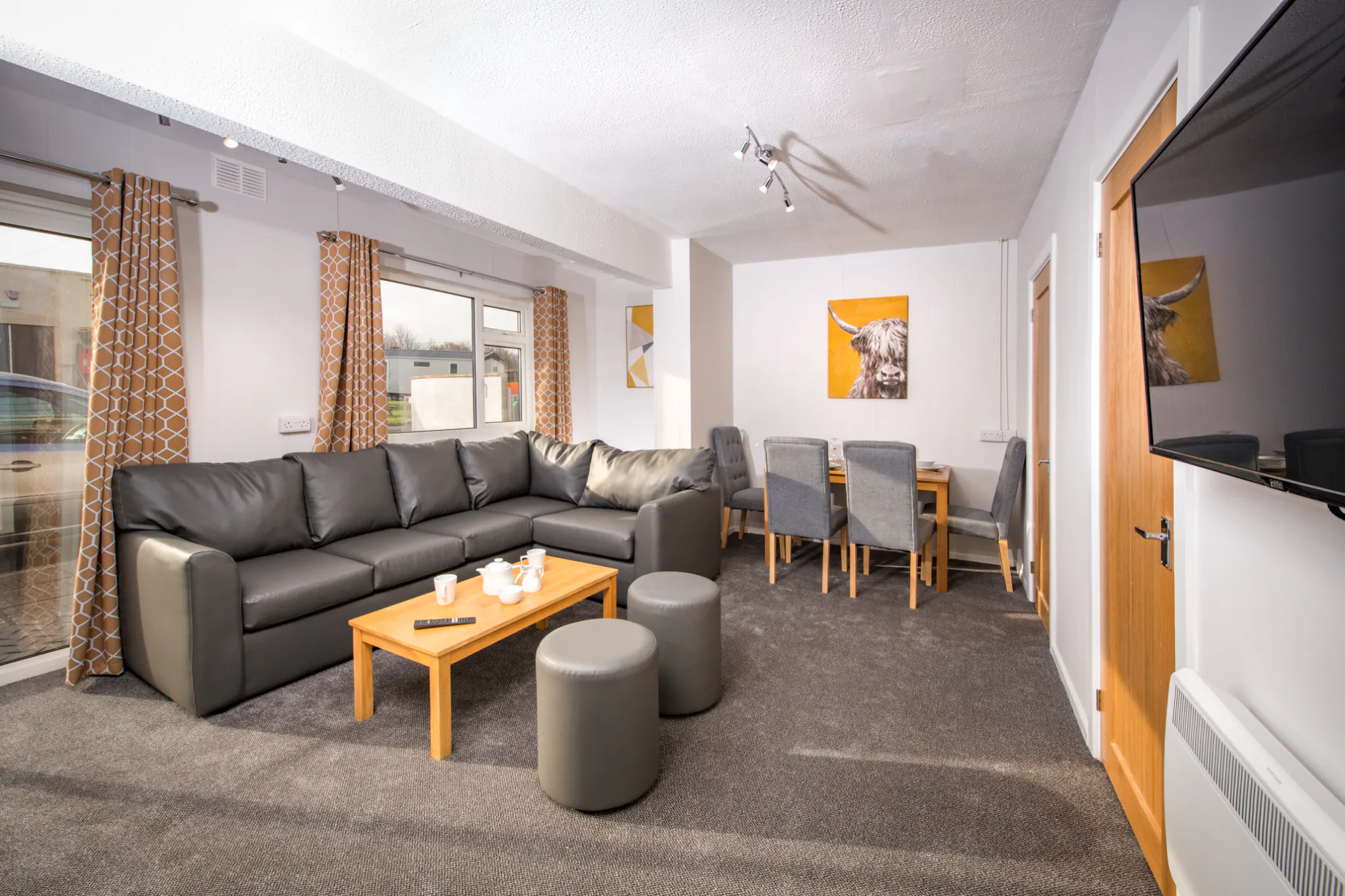 Lounge 2 ¦ 2 Bed gold chalet
