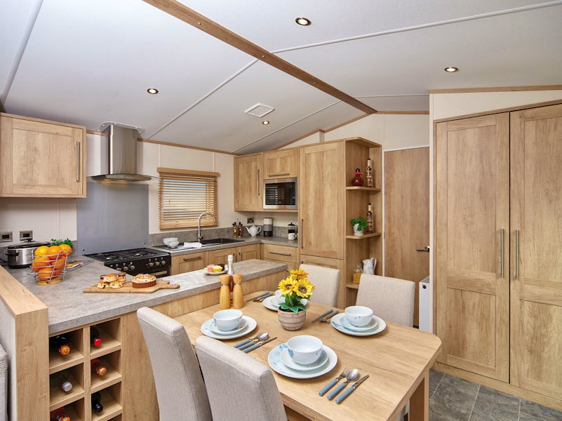 Kitchen ¦ 2 Bedroom Platinum Plus Caravan Lodge