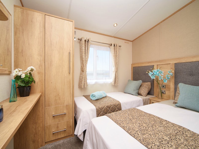Twin room ¦ 2 Bedroom Platinum Plus Caravan Lodge