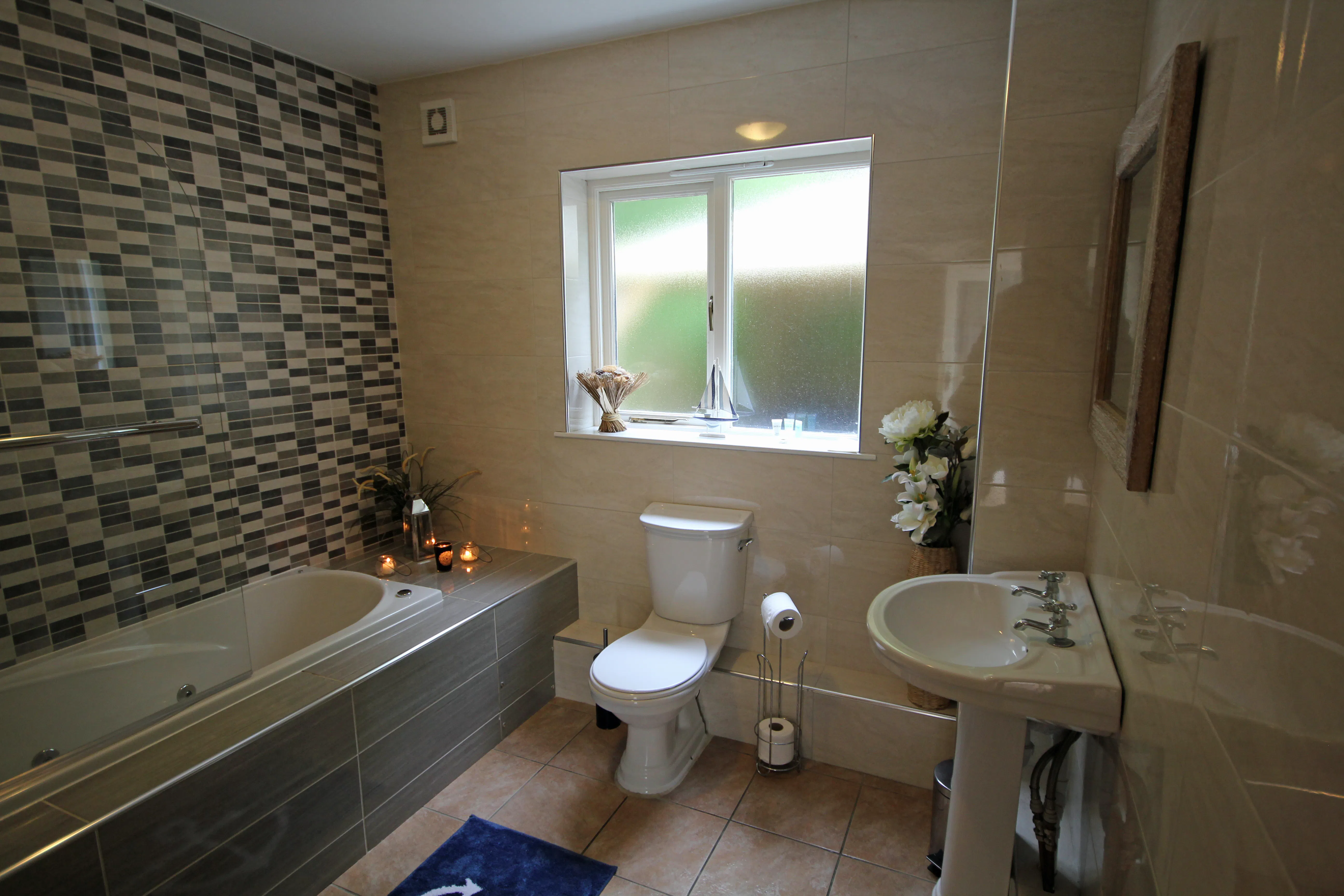 Bathroom ¦ Smugglers Cottage
