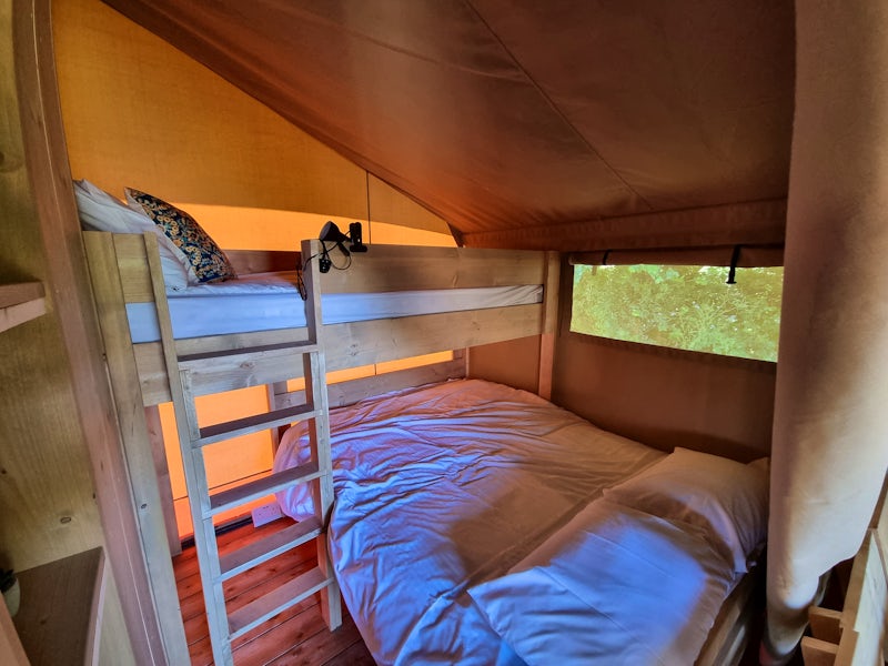 Triple Room ¦ Comet Safari Tent