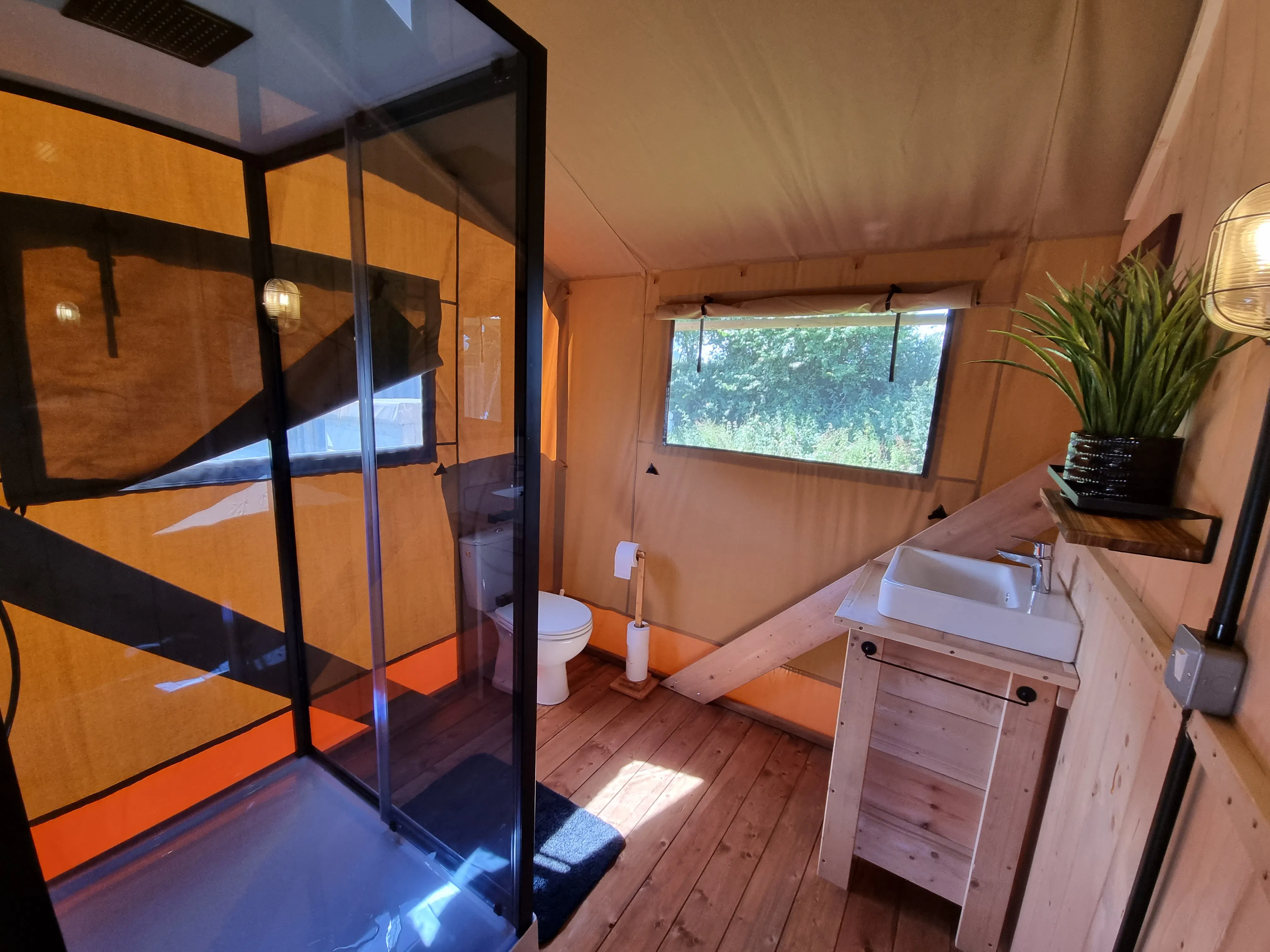 Bathroom ¦ Luxury Safari Tent