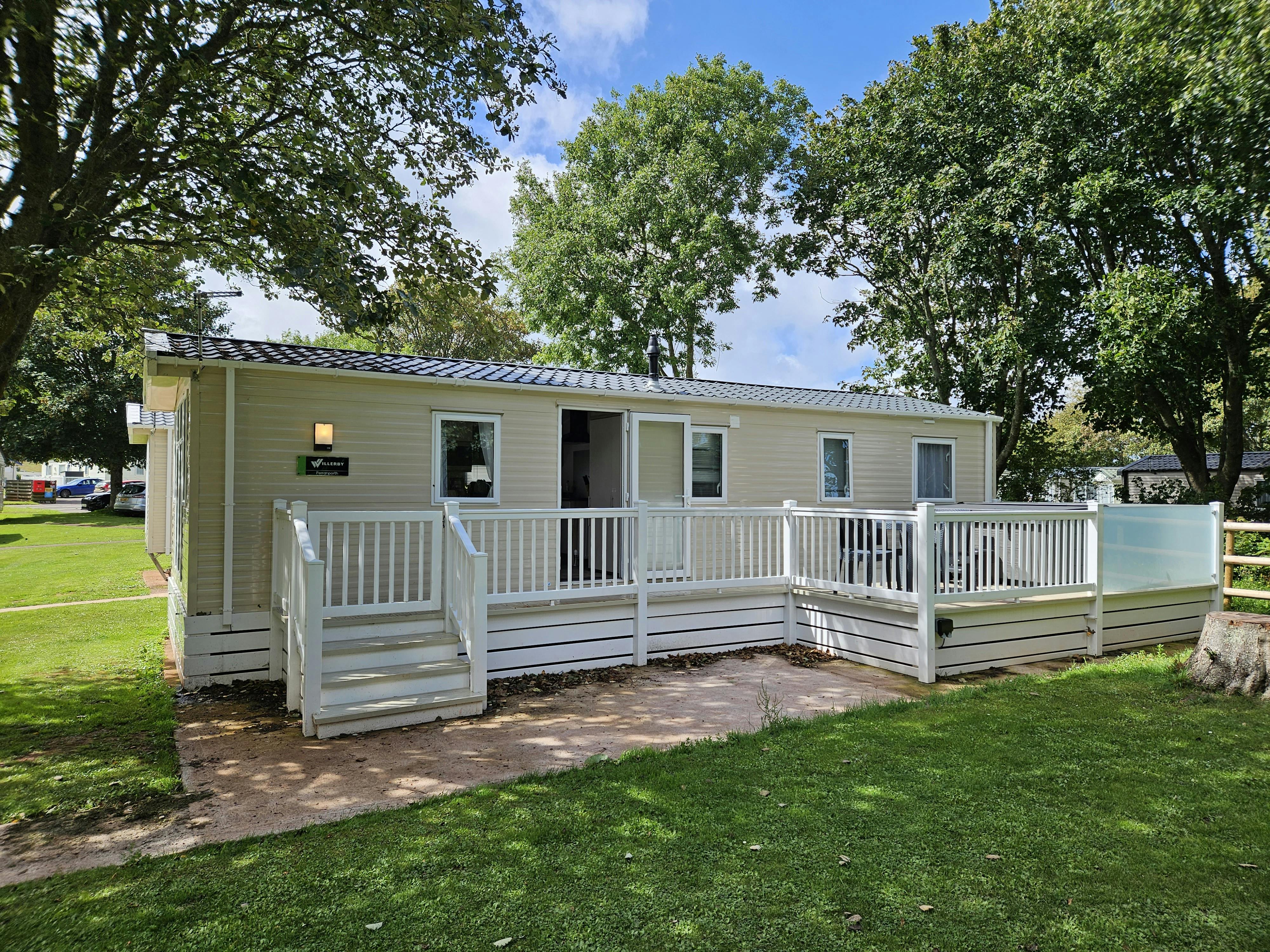Exterior ¦ Hot Tub Caravan