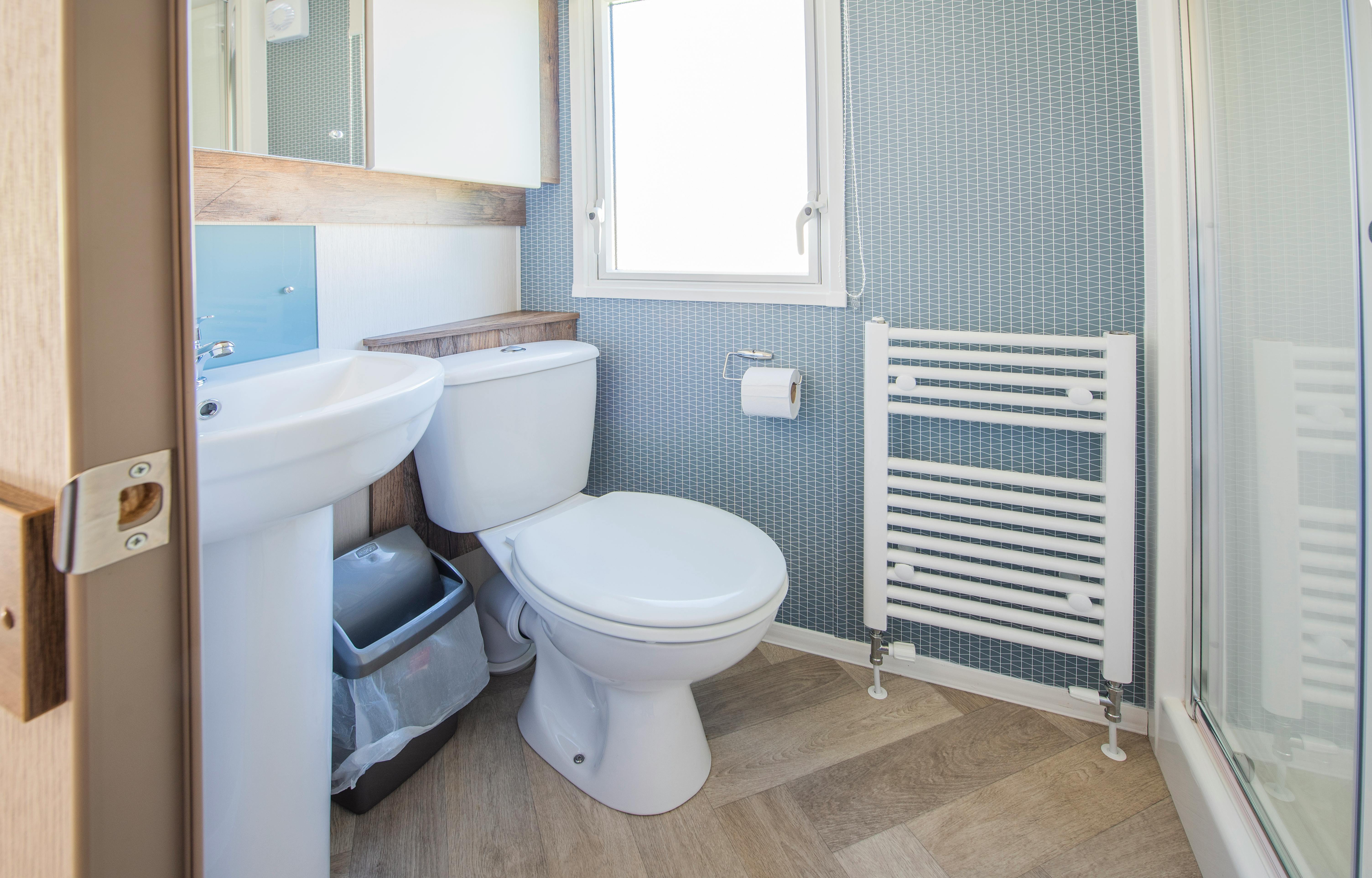 Bathroom ¦ Gold Caravan