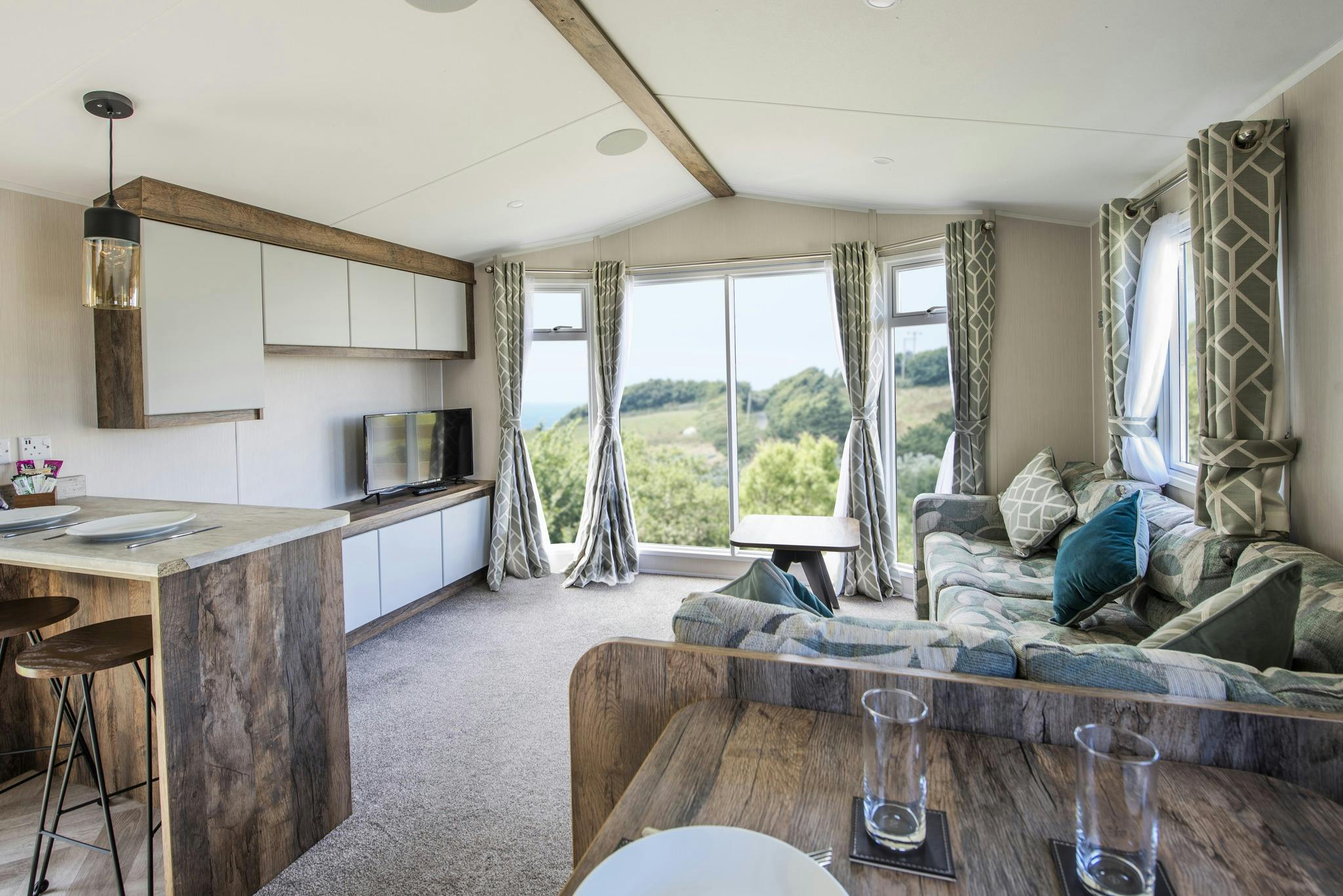 Lounge ¦ Gold Caravan