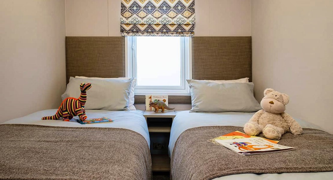 Twin bedroom