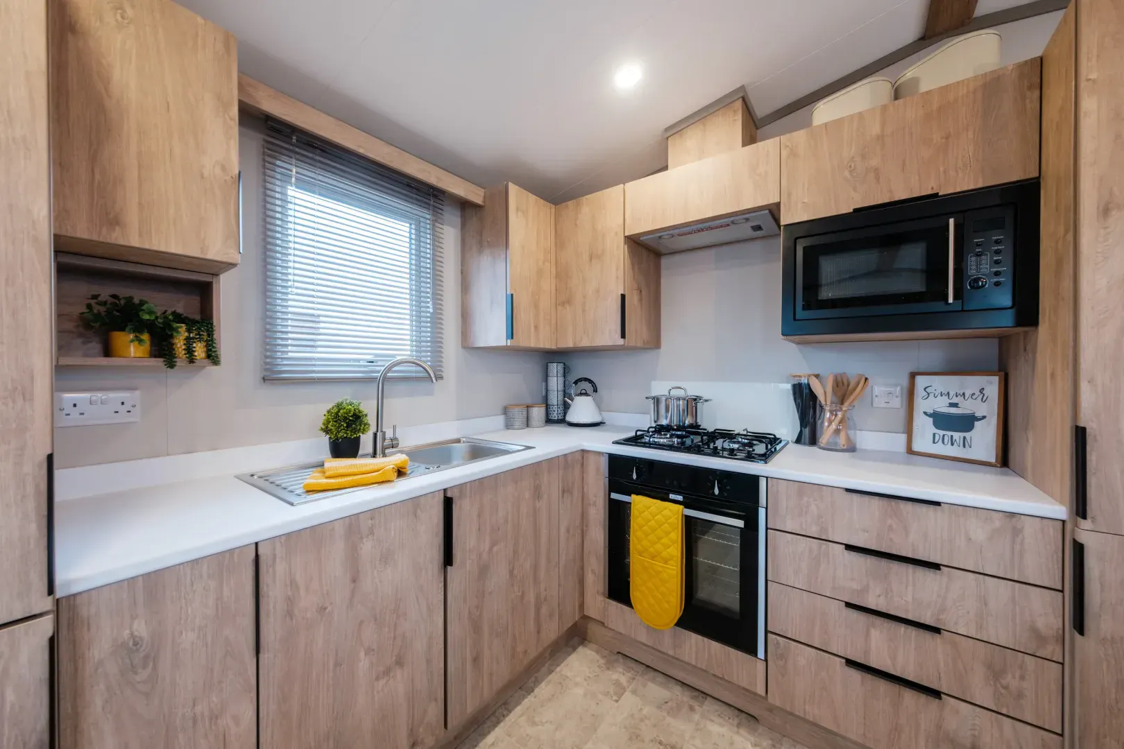 Kitchen ¦ 2 bedroom pet friendly platinum plus caravan