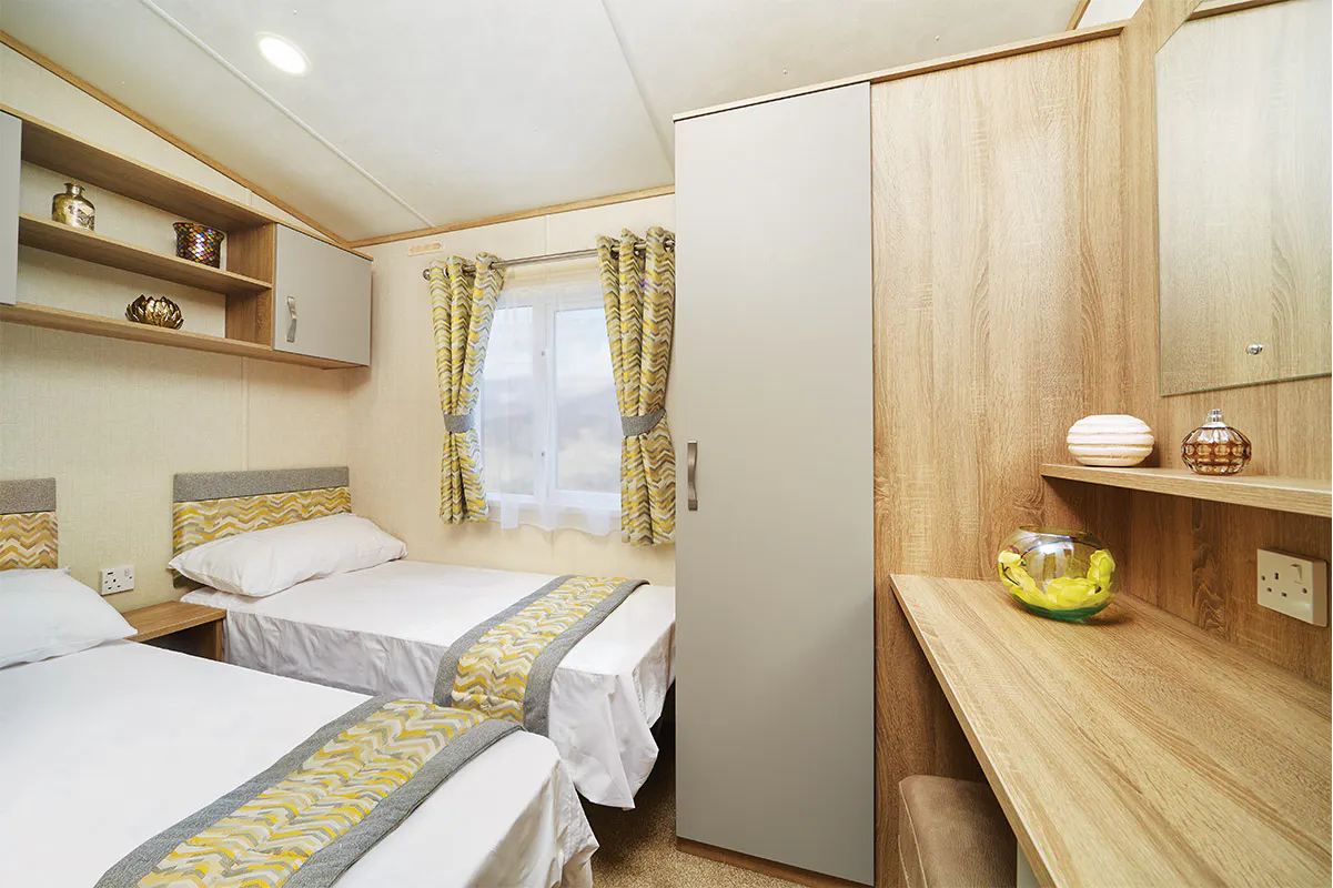 Twin room ¦ 2 bedroom pet friendly platinum plus caravan