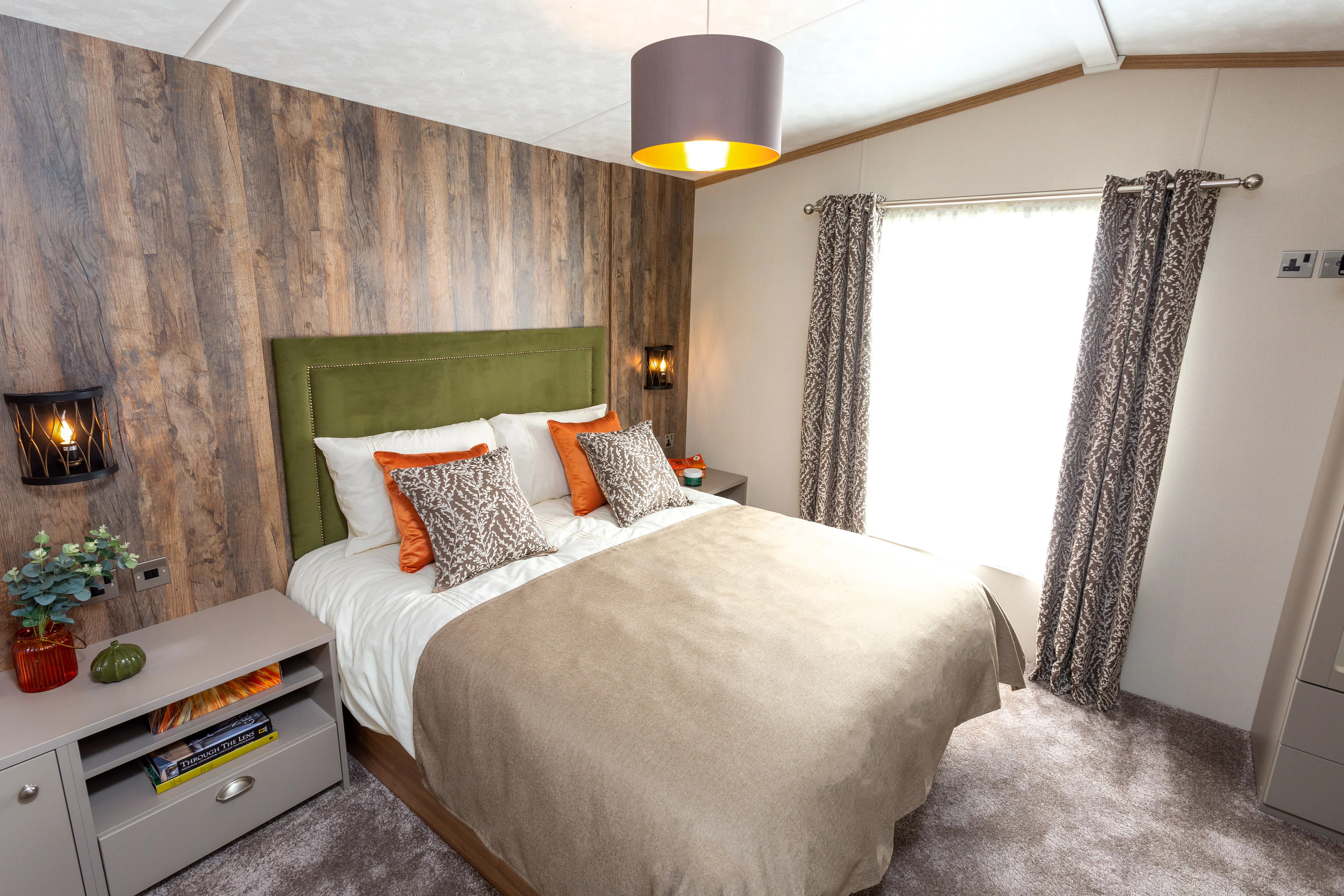 Bedroom ¦ Platinum Exclusive bedroom variation