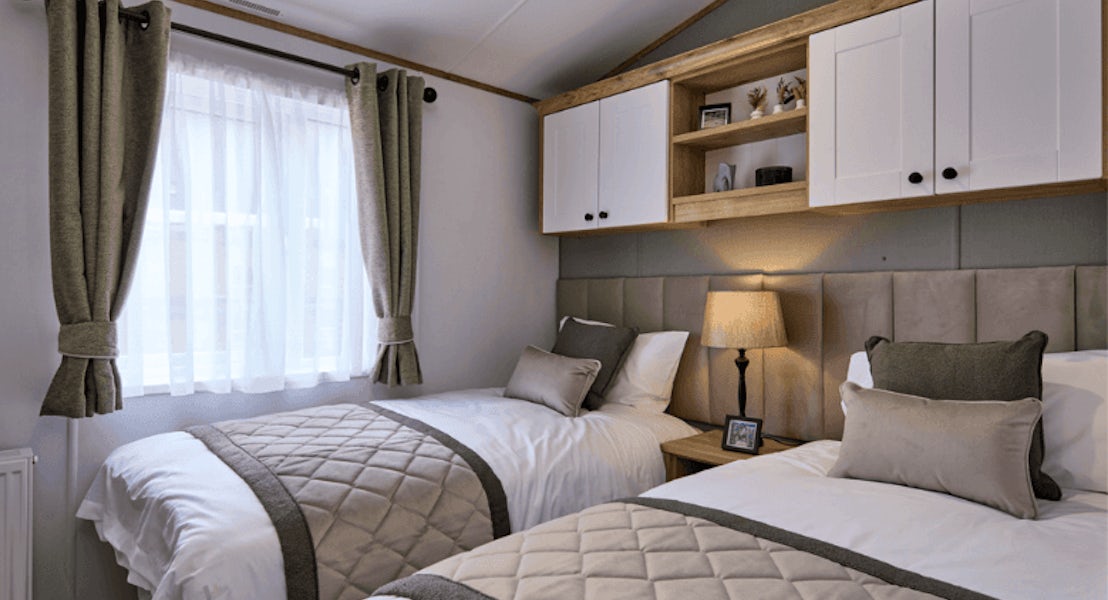 Twin bedroom