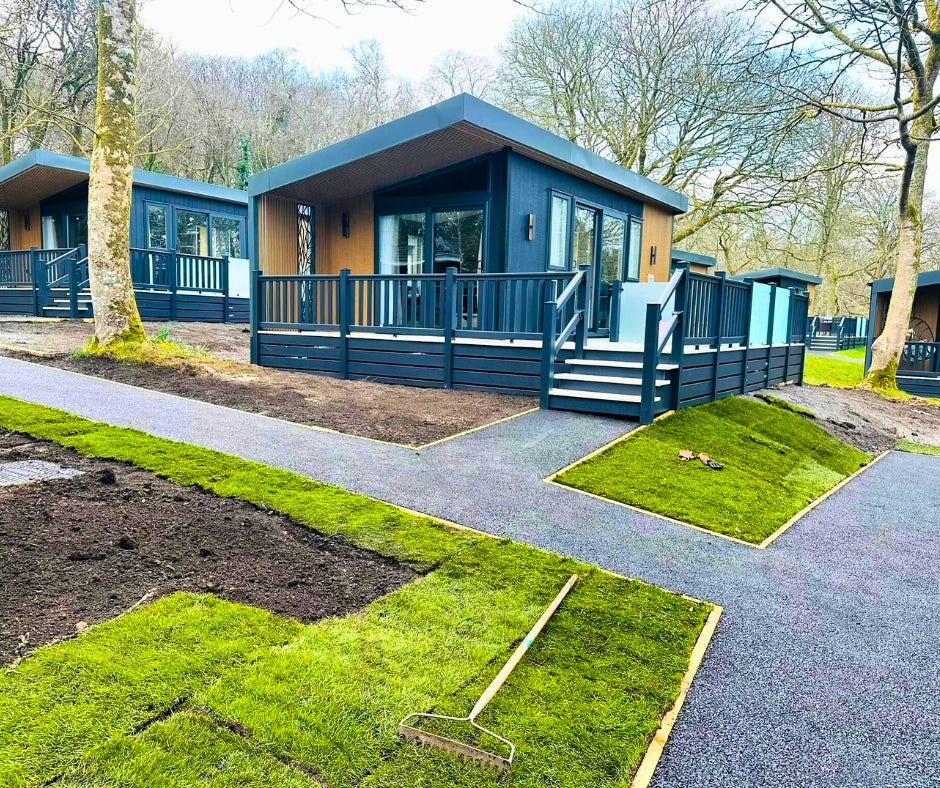 Platinum hot tub micro lodge, pet-friendly at St Ives Holiday Village