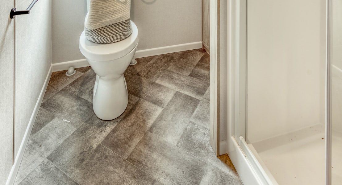 Main bathroom
