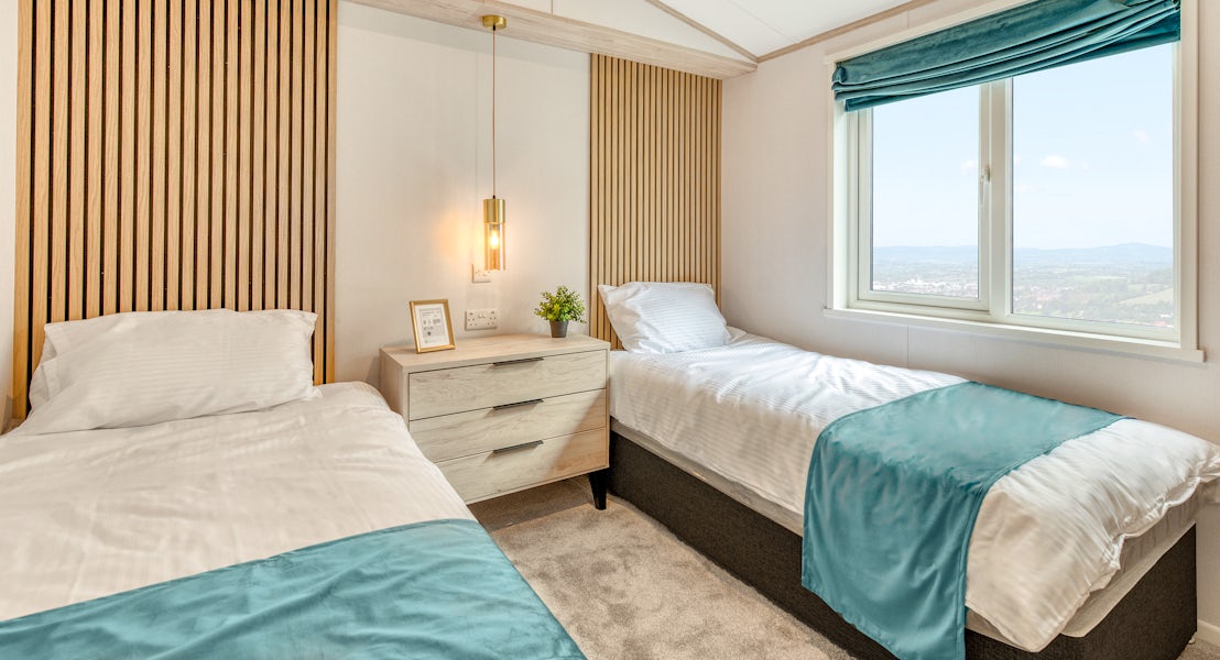 Twin bedroom