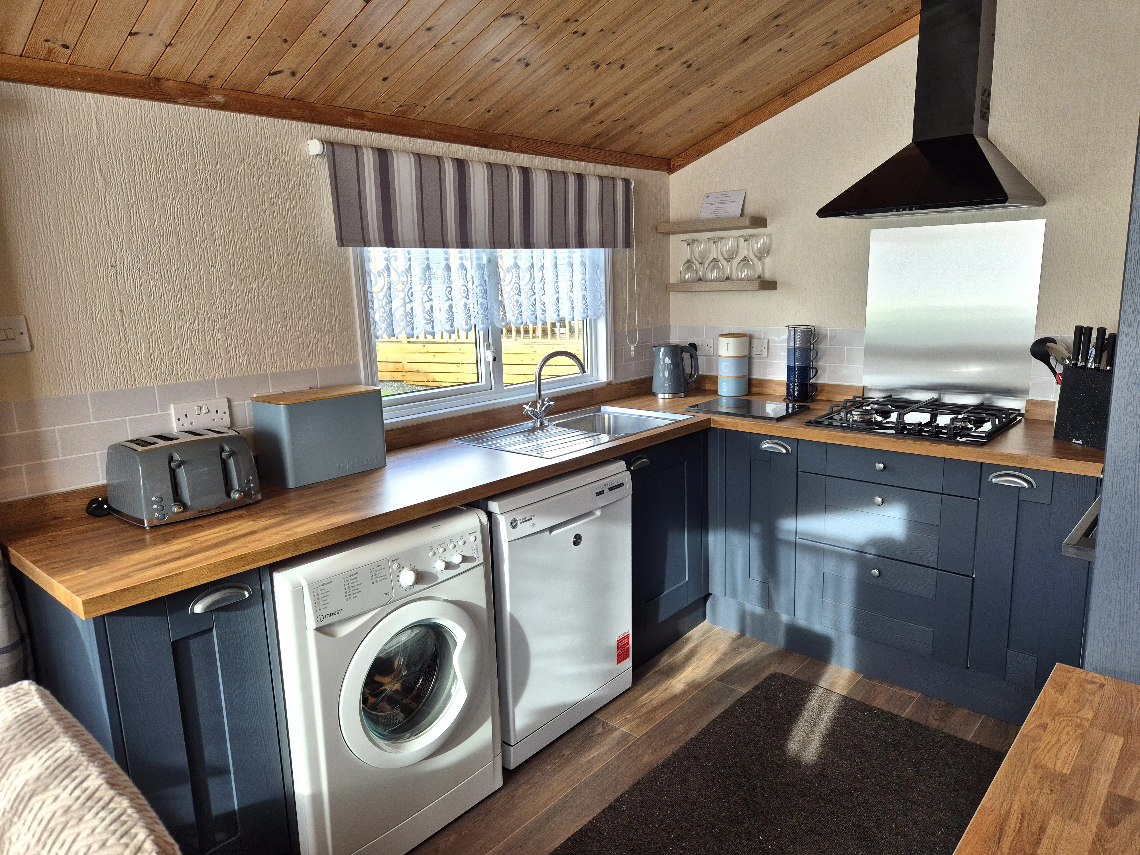 3 Bedroom Gold Lodge | Kitchen