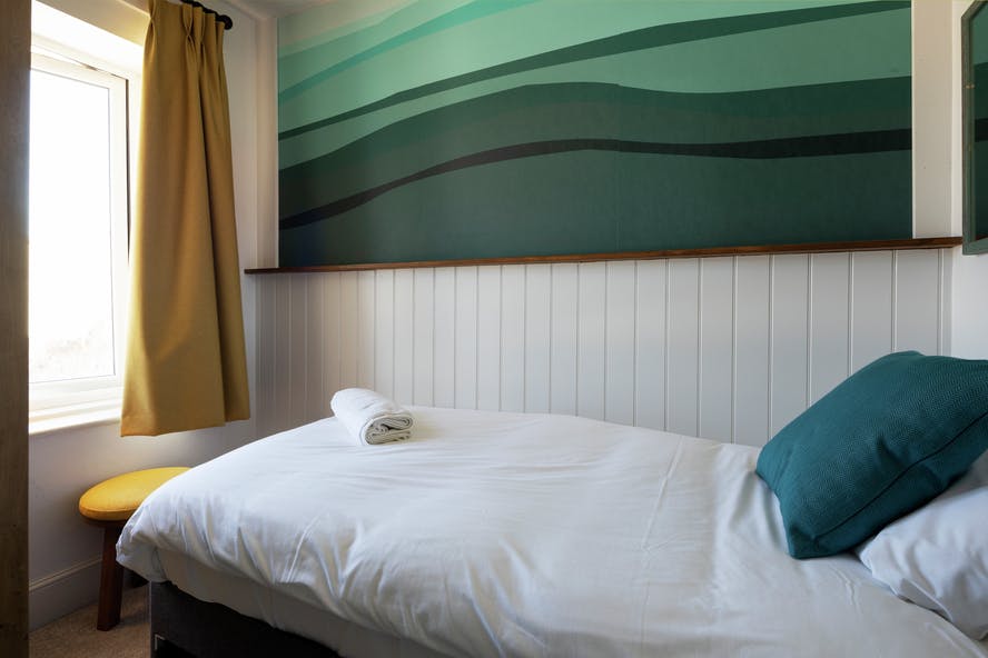 Lundy House | single bedroom
