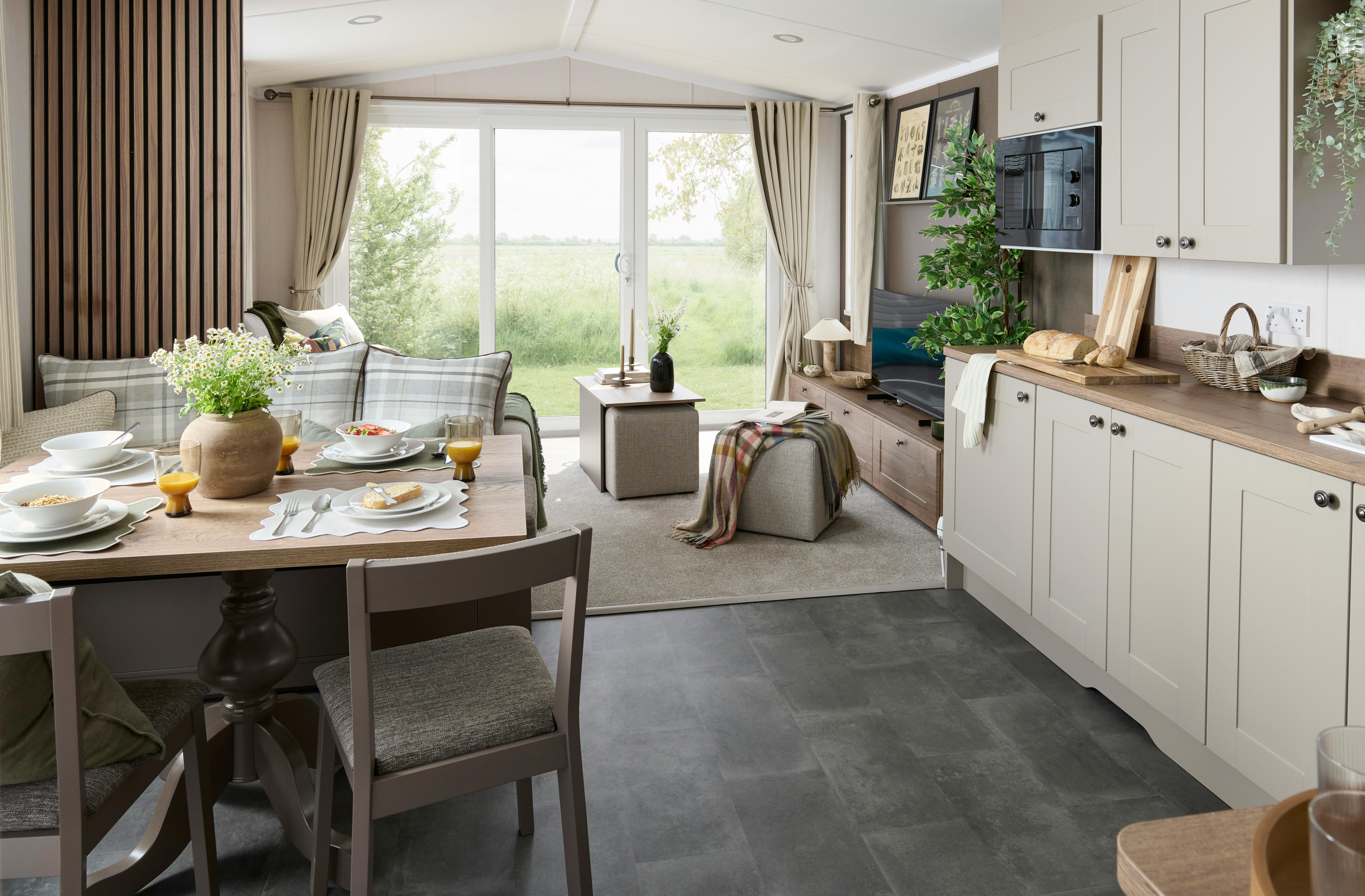 Lounge ¦  Platinum Caravan Holiday