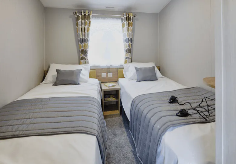 Twin bedroom